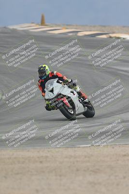 media/Sep-21-2025-Race Pace (Sun) [[98bf33ef95]]/Non Verified/1-Turns 9 and 10 (8am)/
